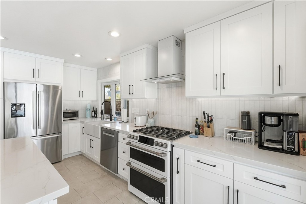 17982 Dellglen Circle