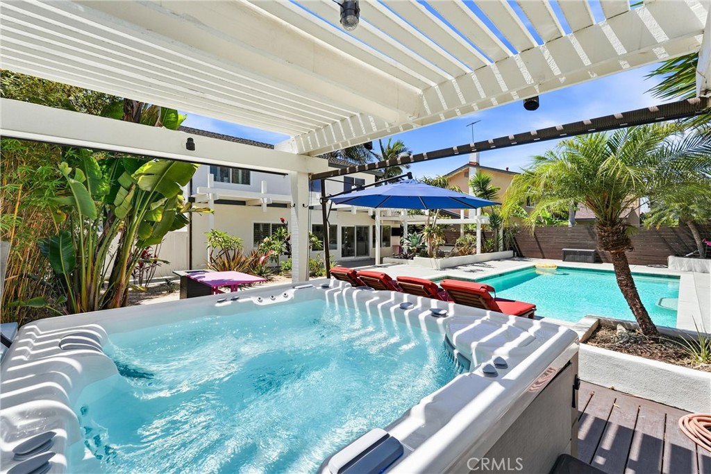 17982 Dellglen Circle