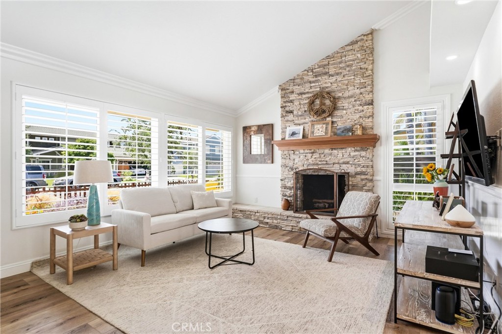 17982 Dellglen Circle