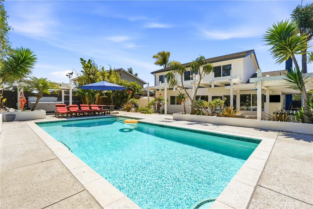 17982 Dellglen Circle