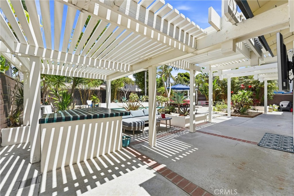 17982 Dellglen Circle