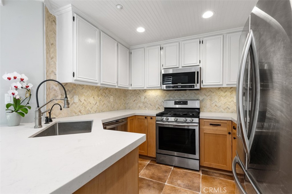 18 Lansdale Court