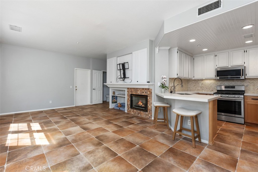 18 Lansdale Court