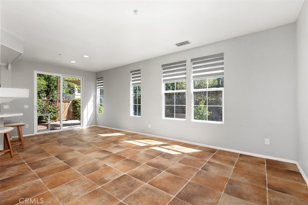 18 Lansdale Court