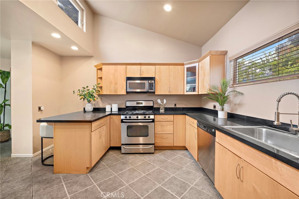 10540 W Olympic