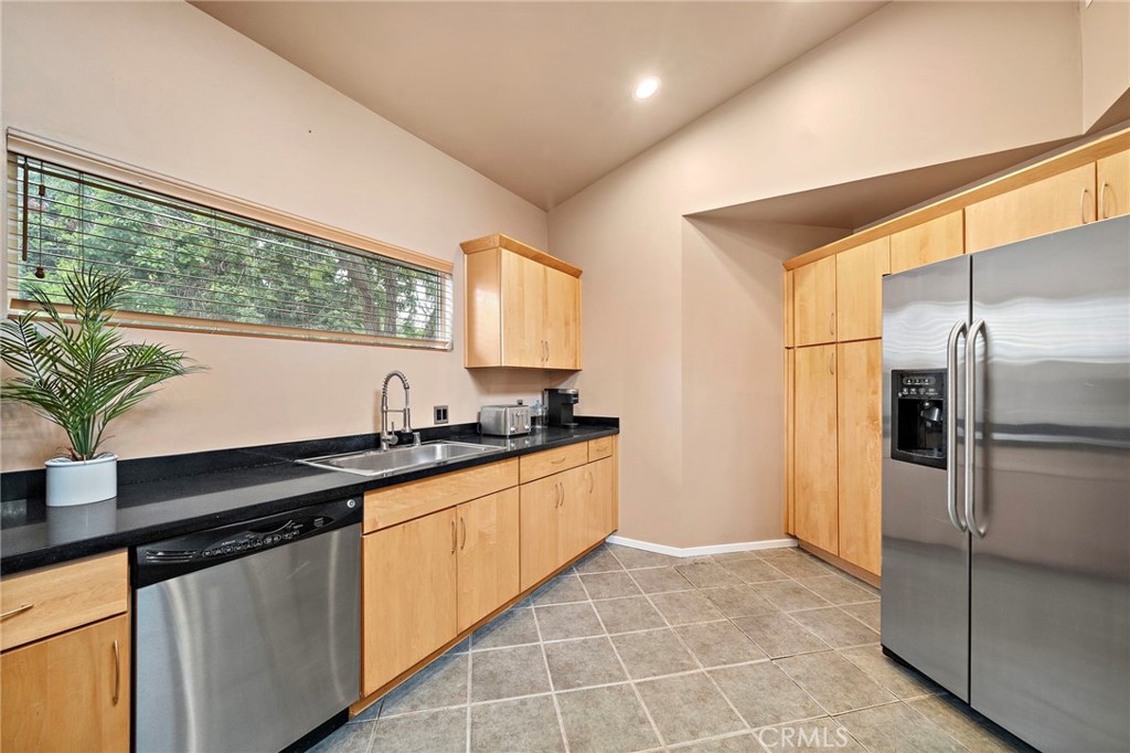 10540 W Olympic