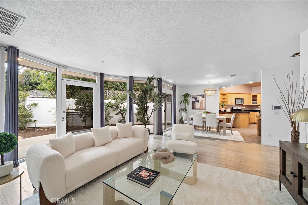 10540 W Olympic