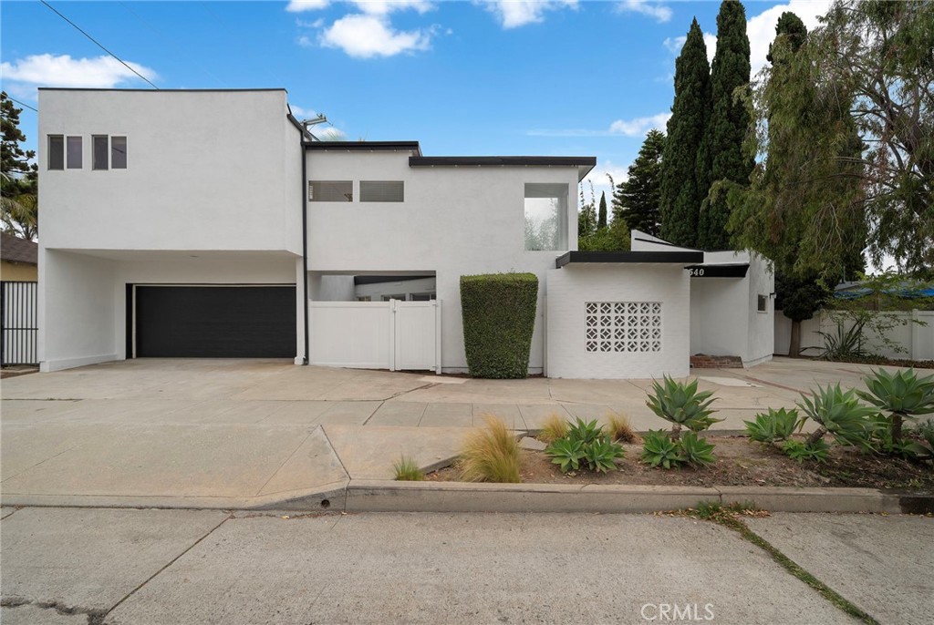 10540 W Olympic