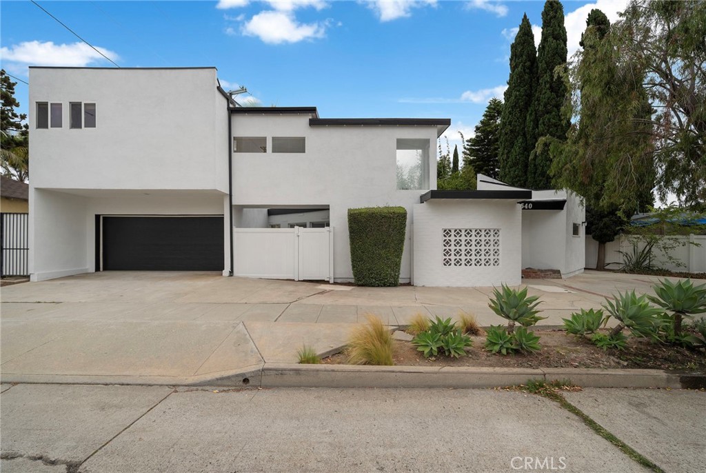 10540 W Olympic