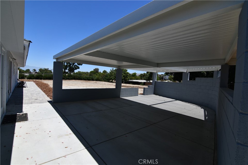 2161 Valley View