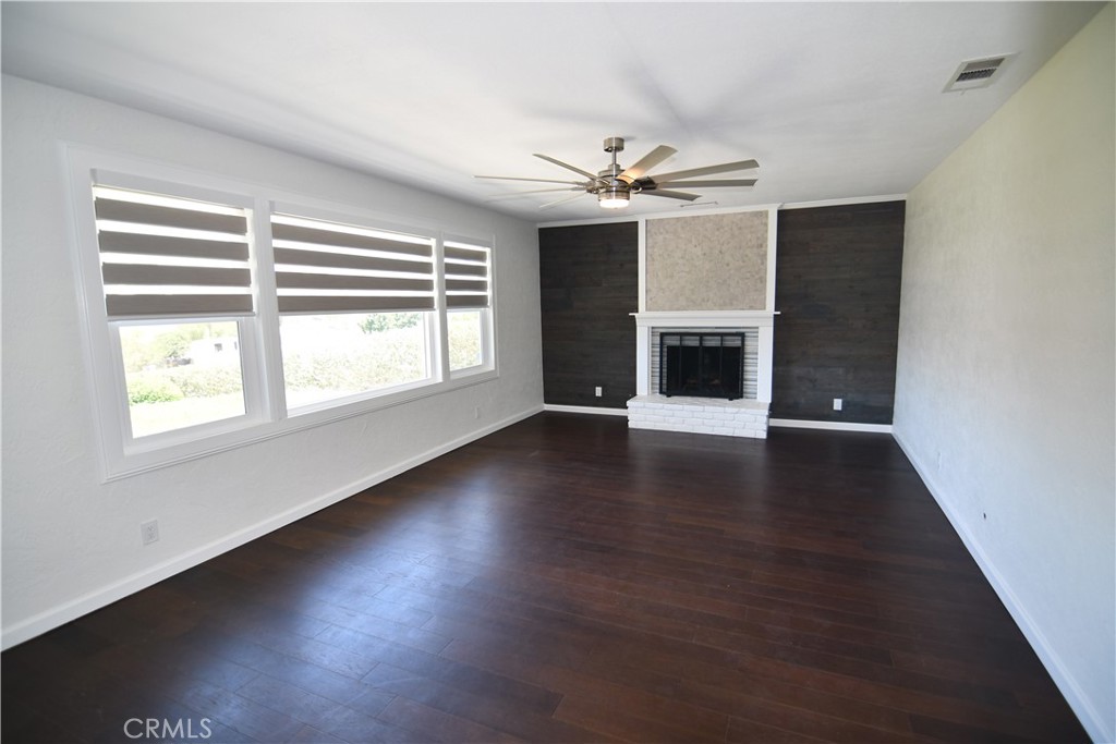 2161 Valley View