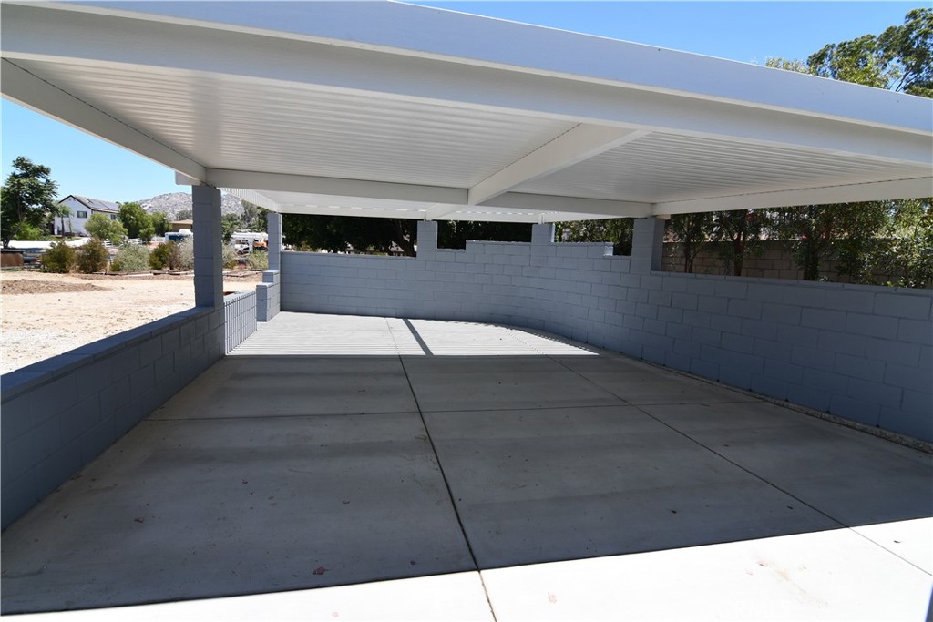 2161 Valley View