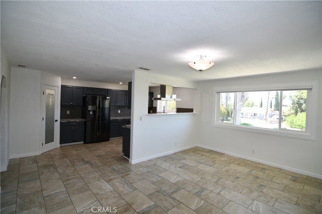 2161 Valley View