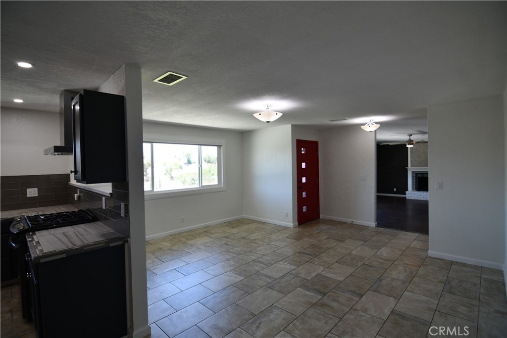 2161 Valley View