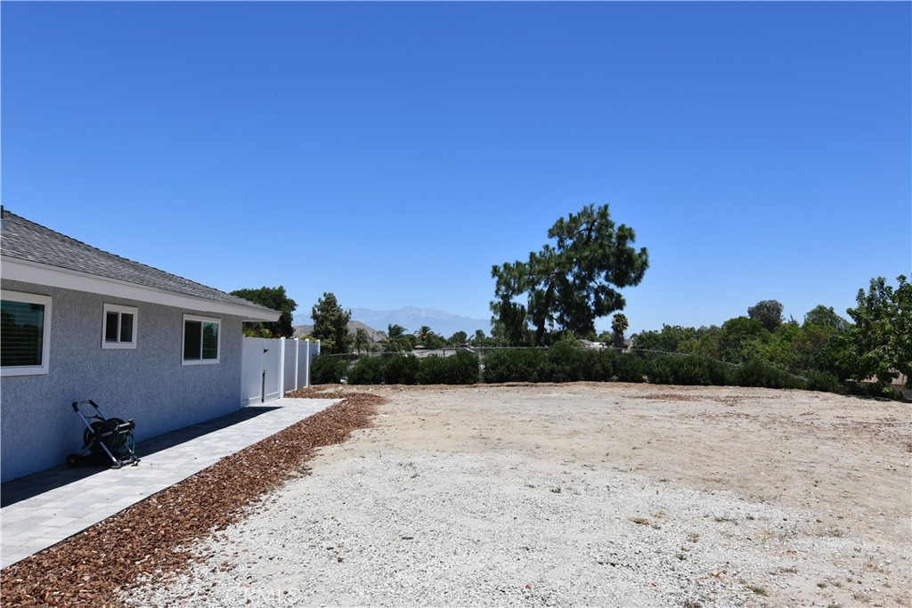2161 Valley View