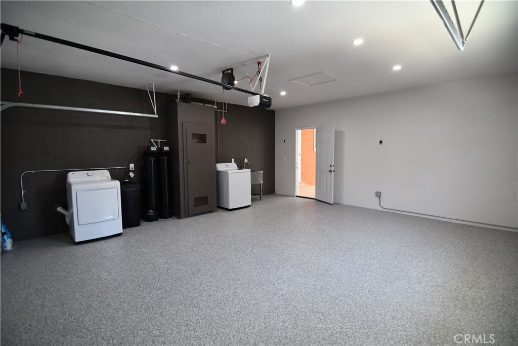 2161 Valley View