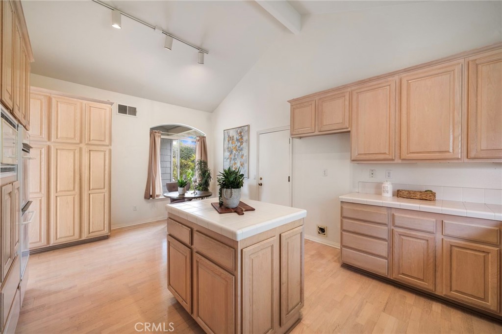 34142 Capistrano by the Sea