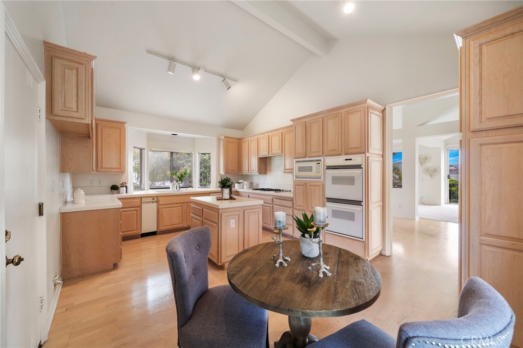 34142 Capistrano by the Sea