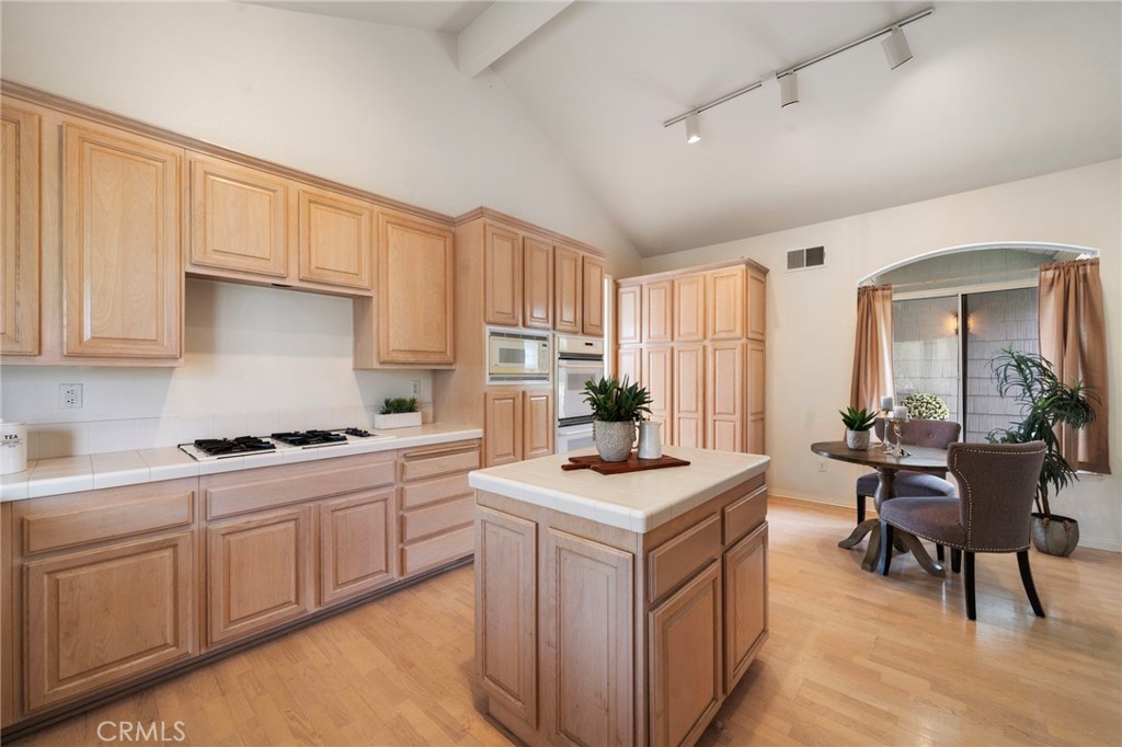 34142 Capistrano by the Sea