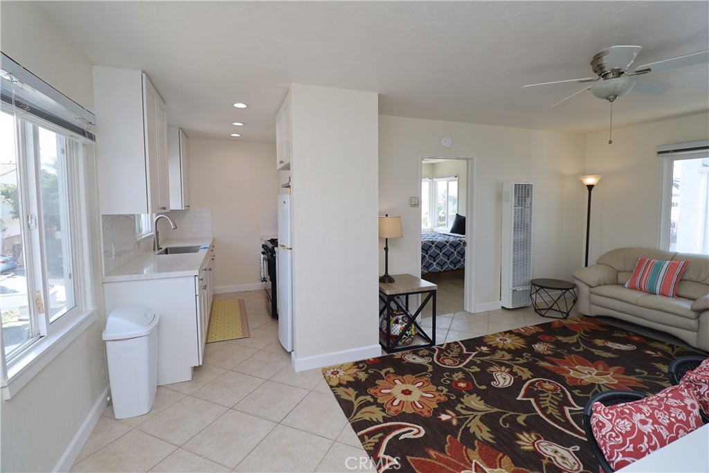 330 Avenida Cabrillo 2