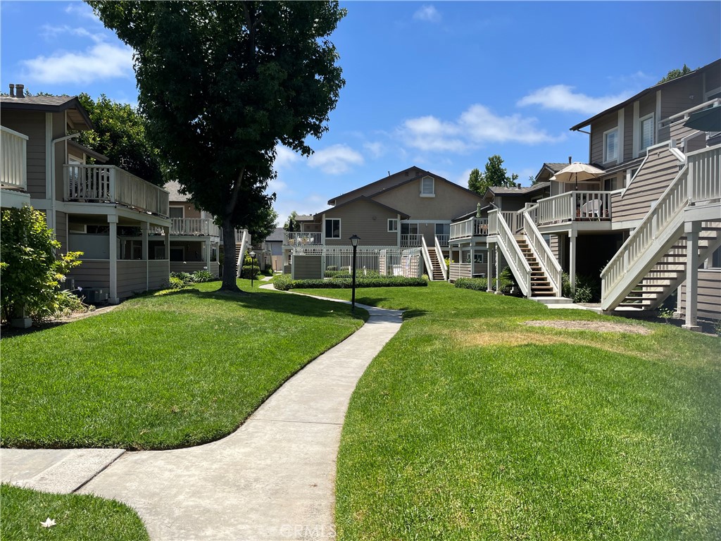 6951 Knollcrest 56