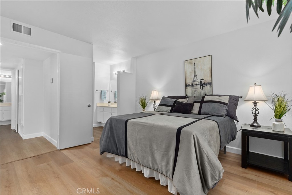6951 Knollcrest 56