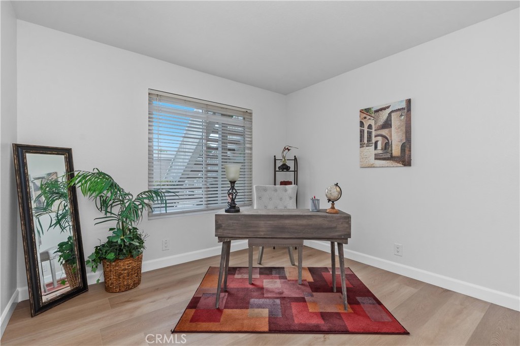6951 Knollcrest 56