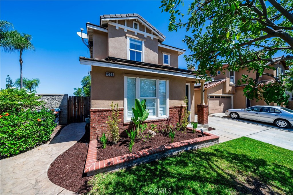 3306 Rochelle