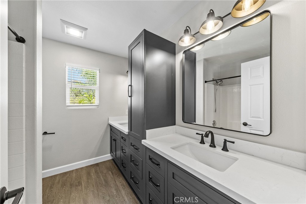 3306 Rochelle