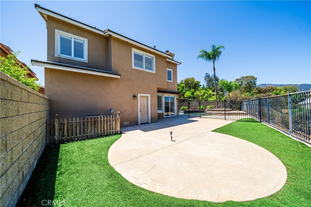 3306 Rochelle