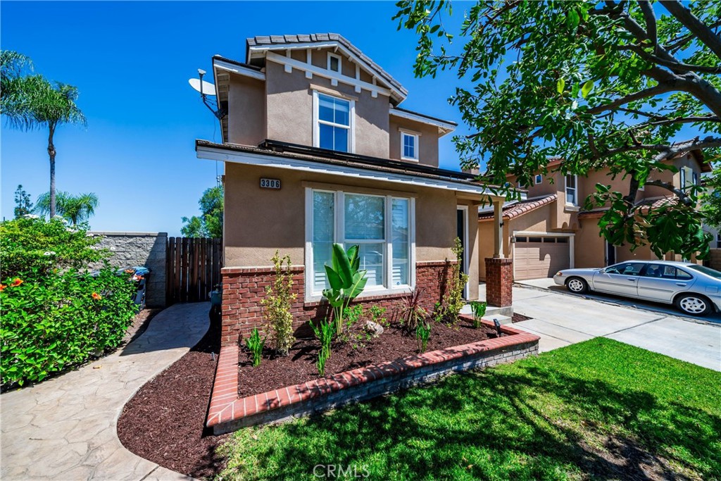 3306 Rochelle