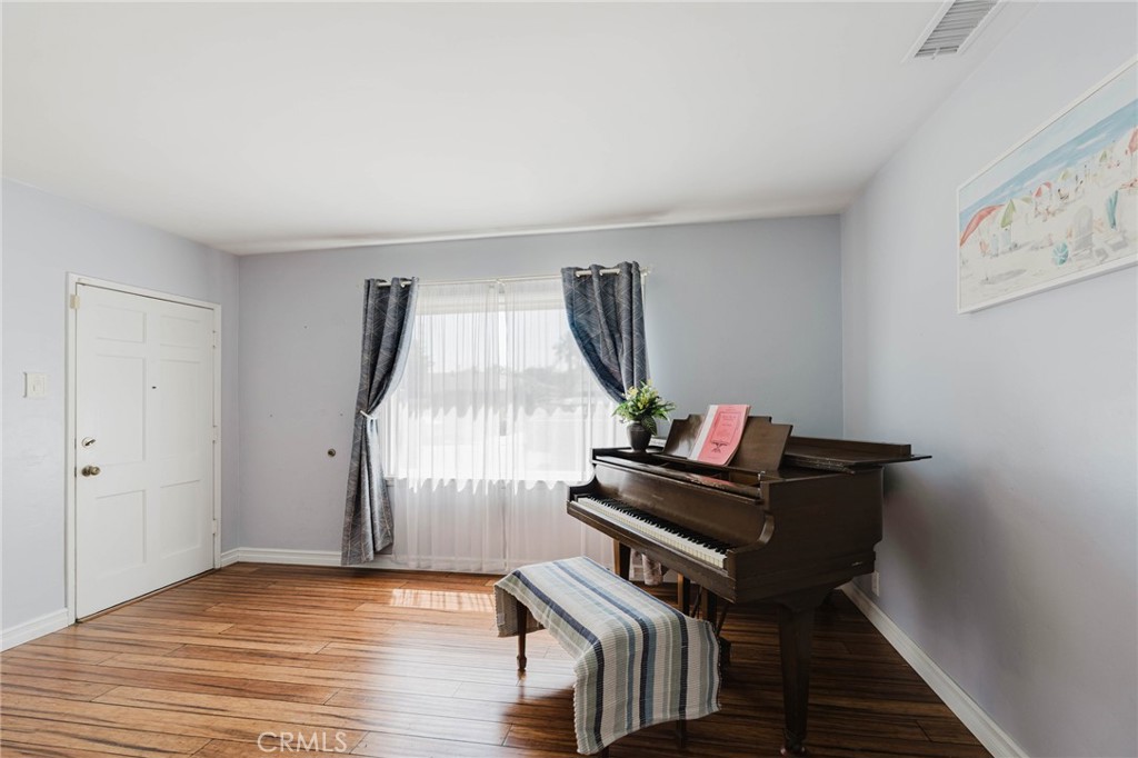 6160 Pepperwood