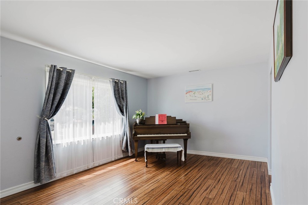 6160 Pepperwood