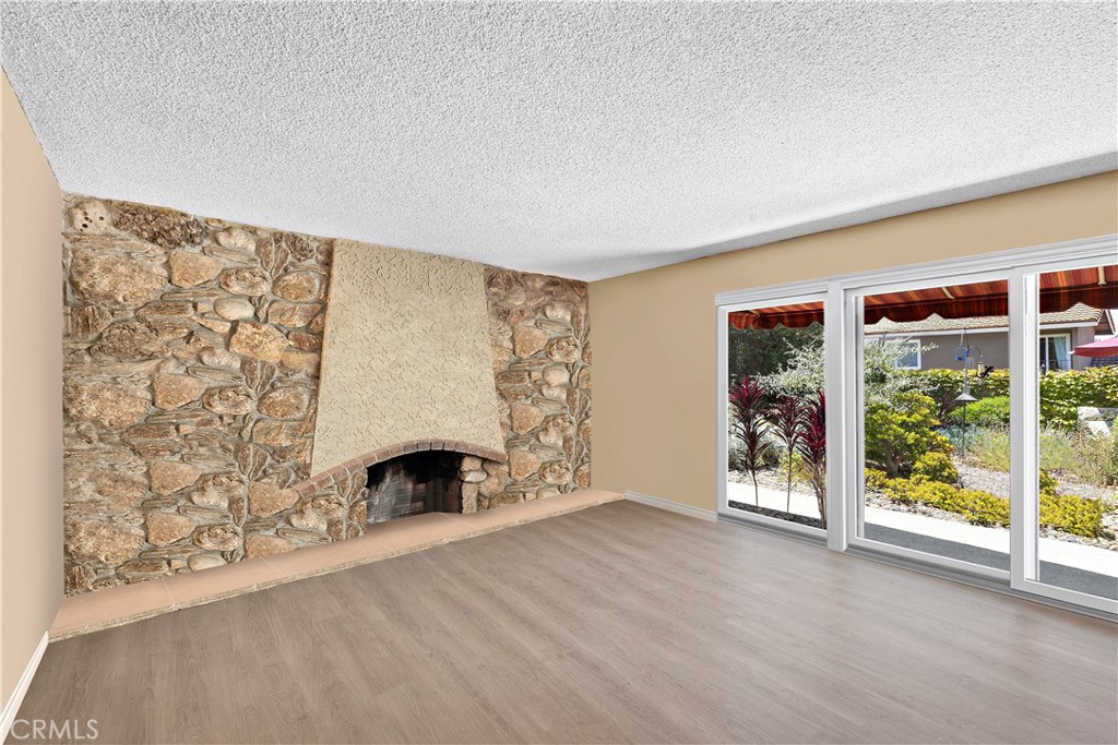 979 S Grinnell