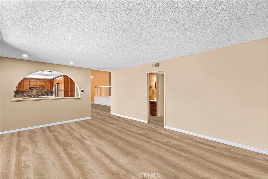 979 S Grinnell