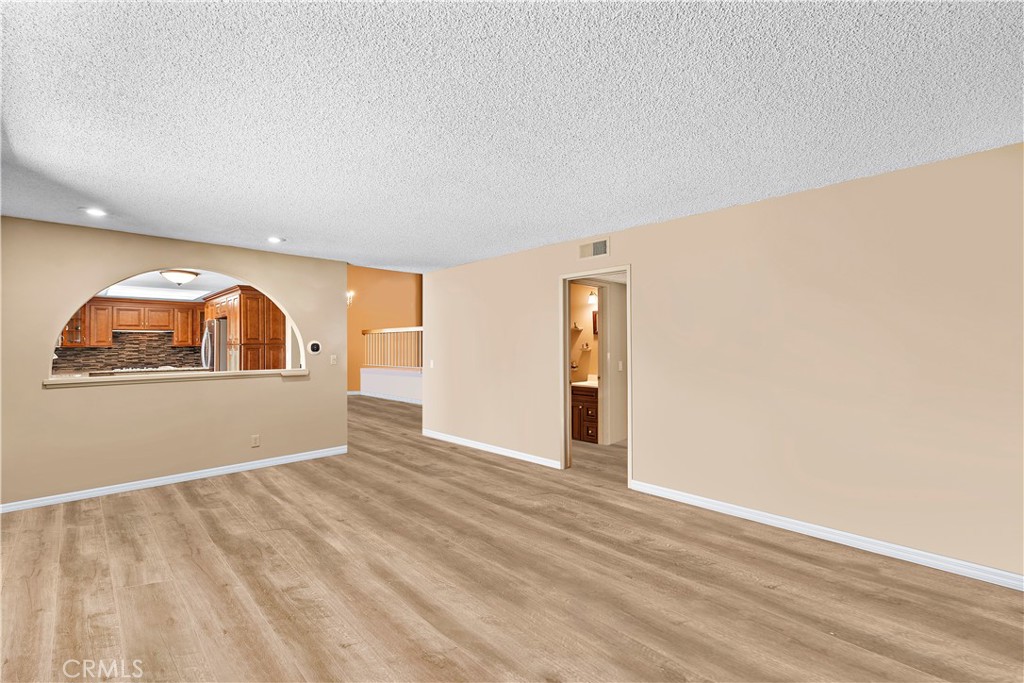 979 S Grinnell