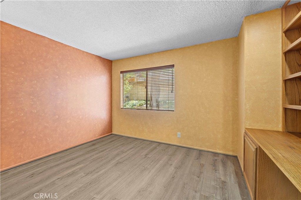 979 S Grinnell