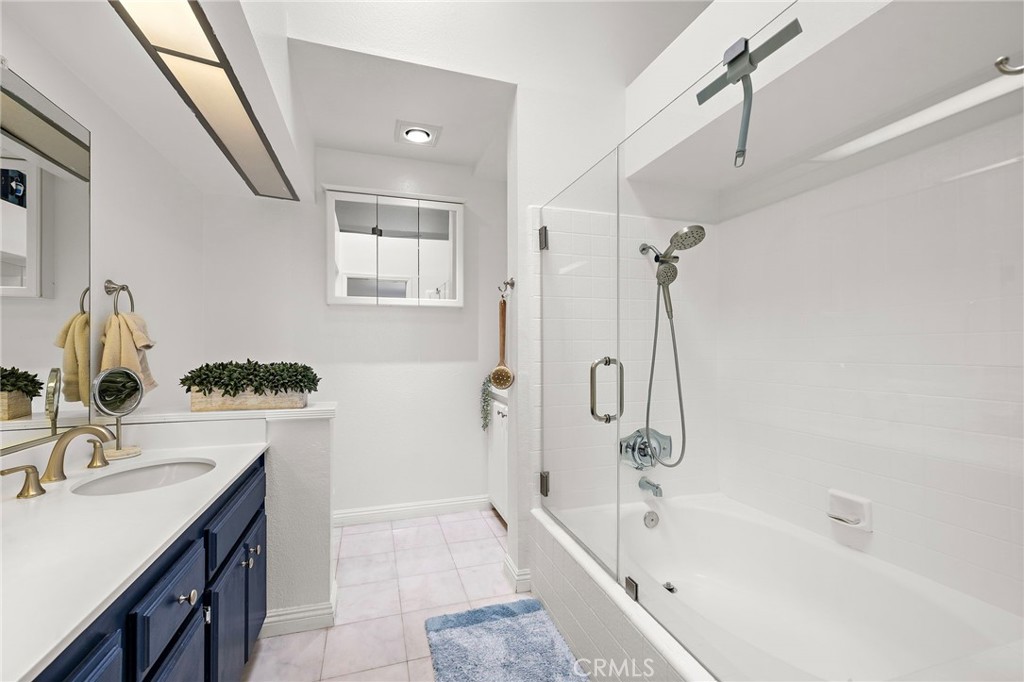 8206 Bridgepoint 206