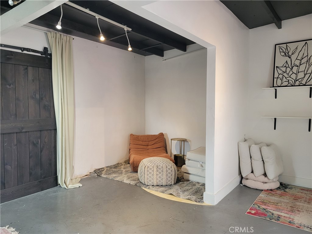 2828 E 10th