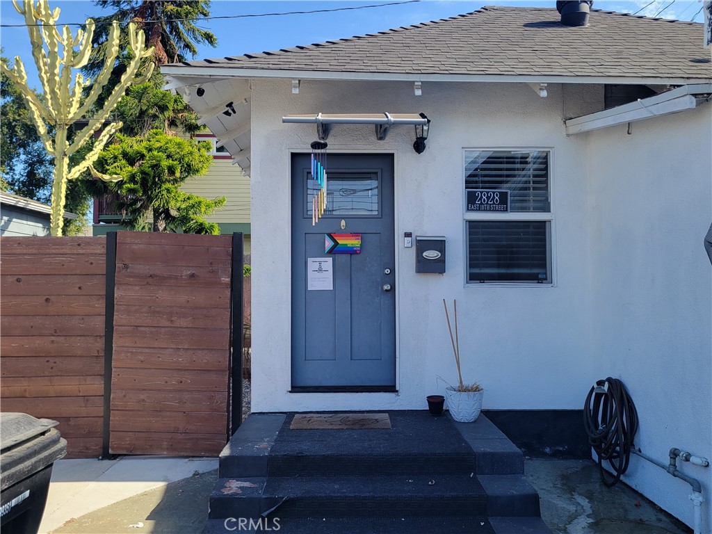 2828 E 10th