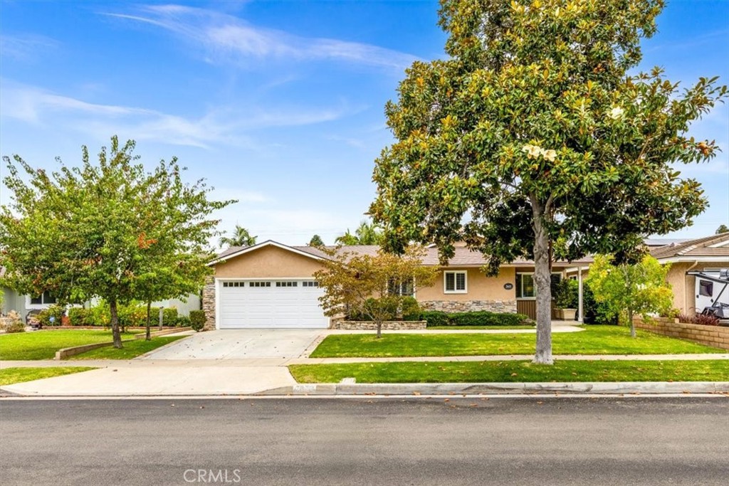 2603 E Coolidge