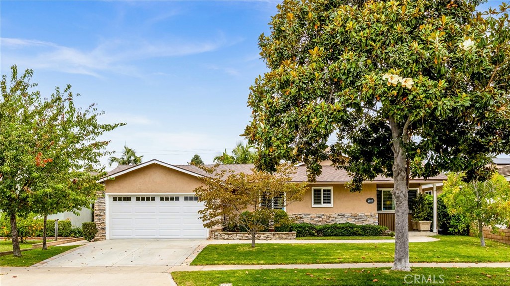 2603 E Coolidge