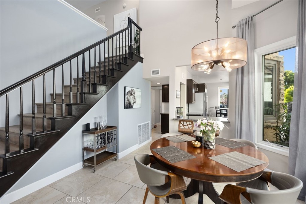 12 Dauphin