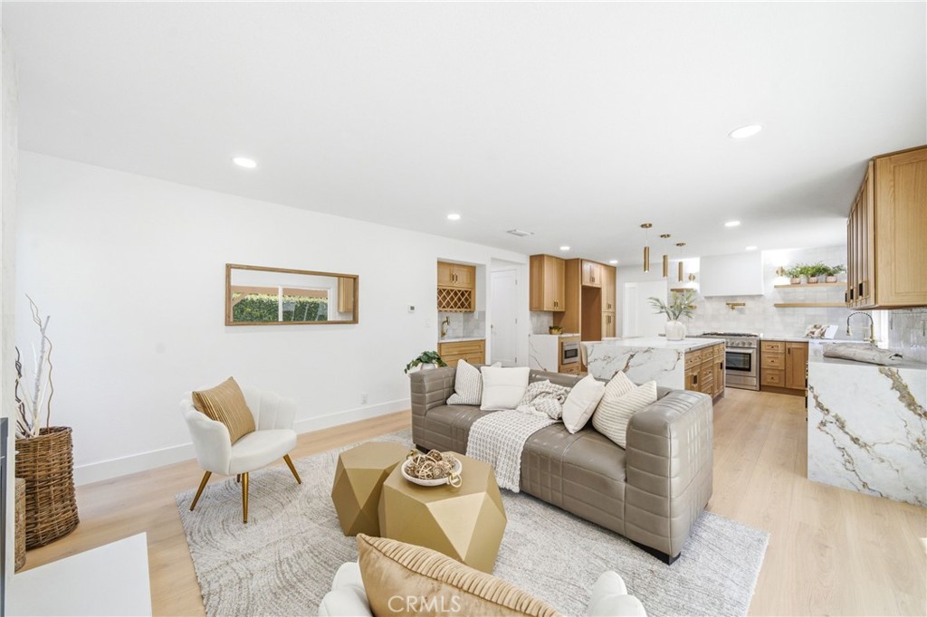137 S Thistle Road