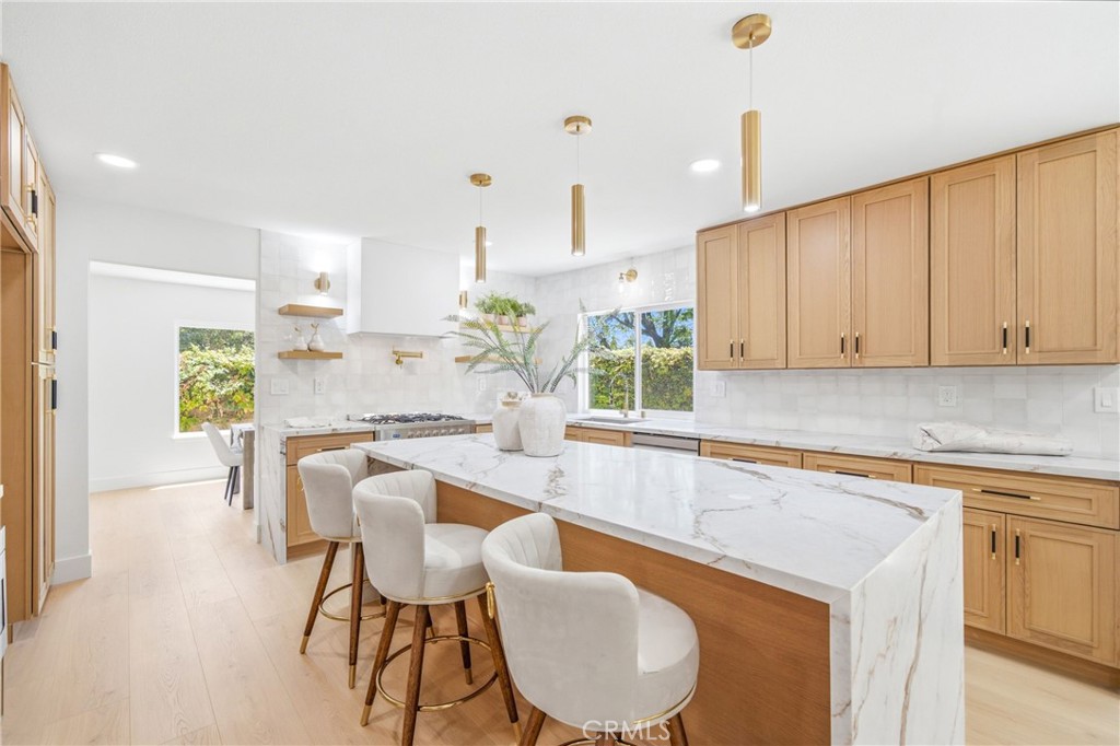 137 S Thistle Road