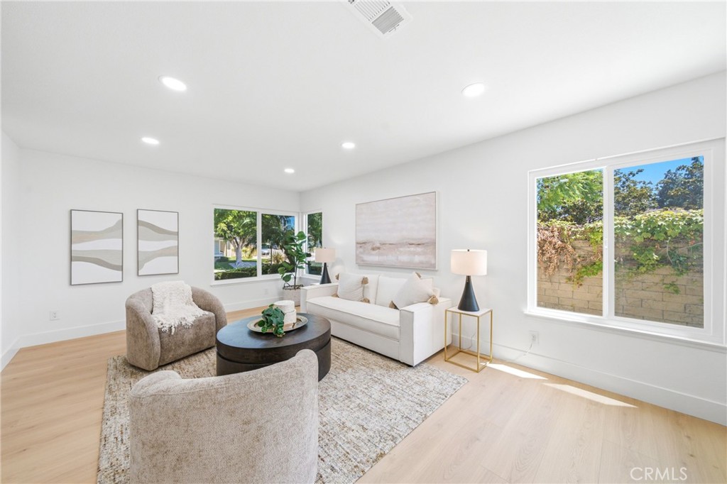 137 S Thistle Road