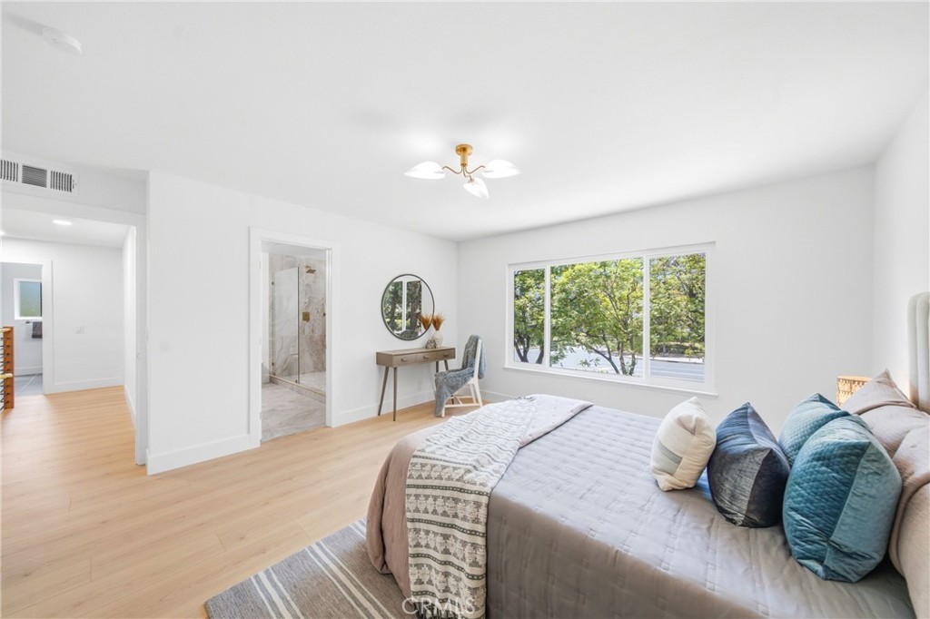137 S Thistle Road