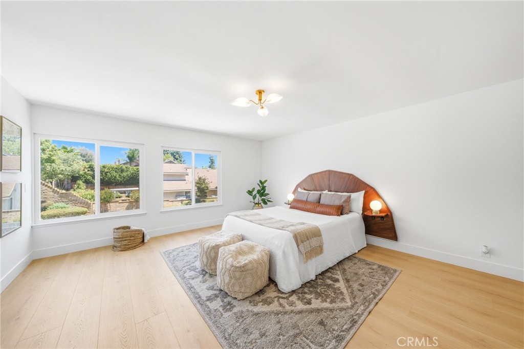 137 S Thistle Road