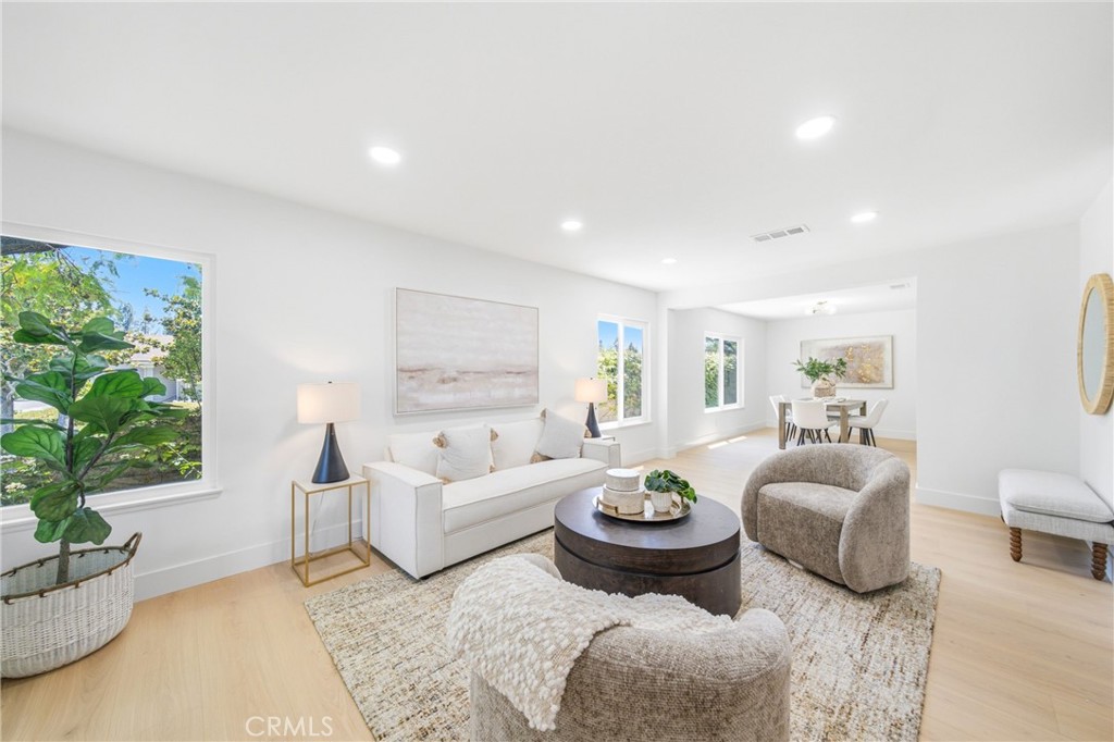 137 S Thistle Road