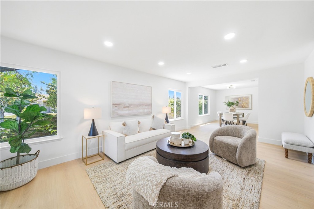 137 S Thistle Road